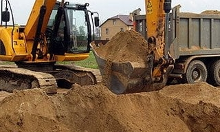 Выкопать яму экскаватором в Нижнеудинске от 921 руб. - 2Землекопа-Нжк 